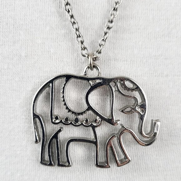 Silver Tone Elephant Necklace - Picture 1 of 2